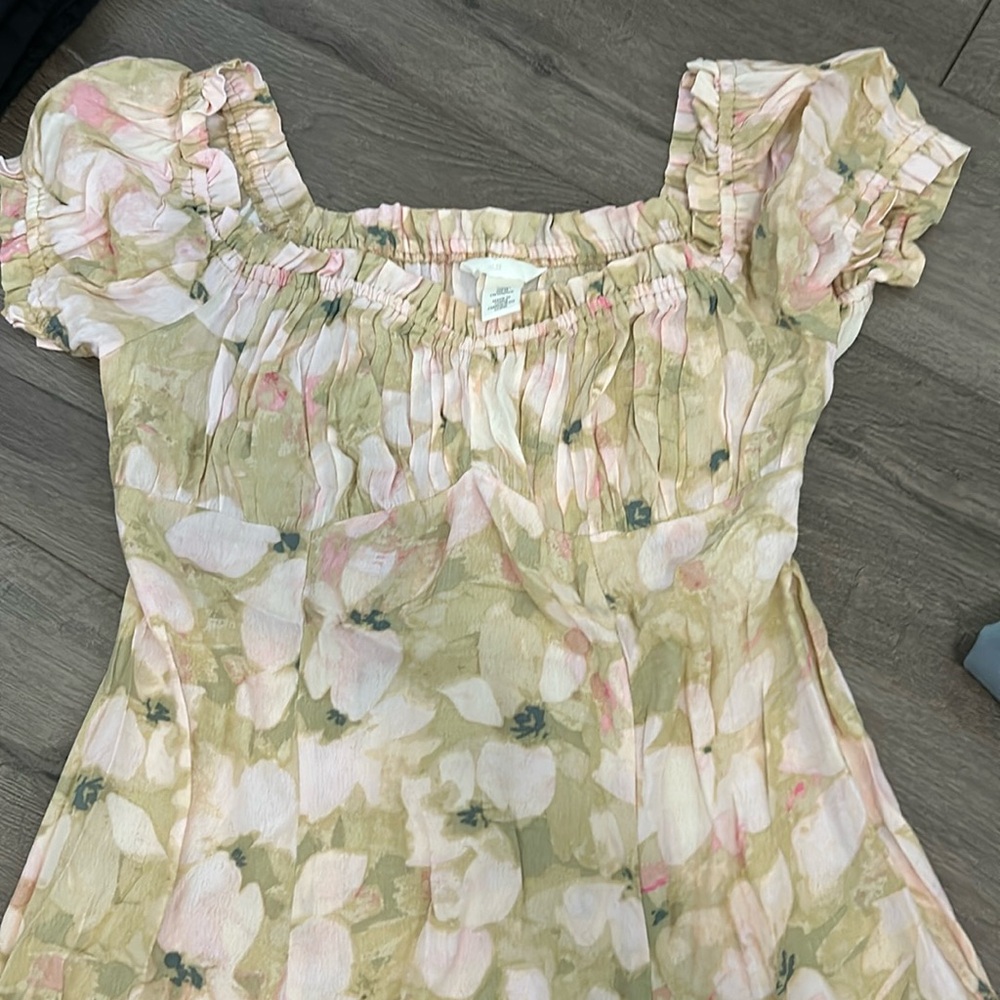 Floral dress with slit